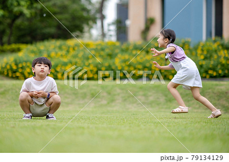 子供 遊び シャボン玉 79134129