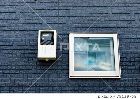 新築住宅の窓 79139758