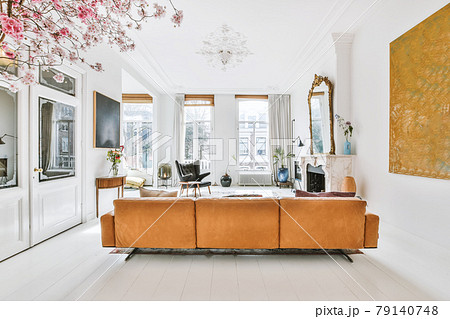 Bright living room 79140748