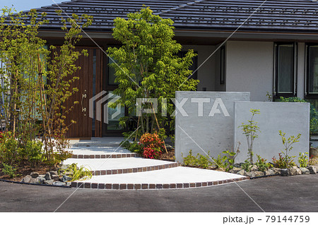 建物 新築住宅 和モダン 平屋建て 門壁 建物 新築住宅 和モダン 平屋建て 門壁 79144759
