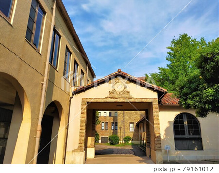 神戸女学院大学 79161012