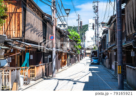 京都府 祇園白川 風情ある街並みの写真素材