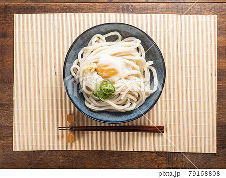 ぶっかけうどん 温玉 ぶっかけうどん 温玉 79168808