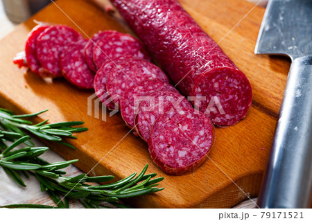 Sliced dry cured pork sausage Fuet Nobleza 79171521