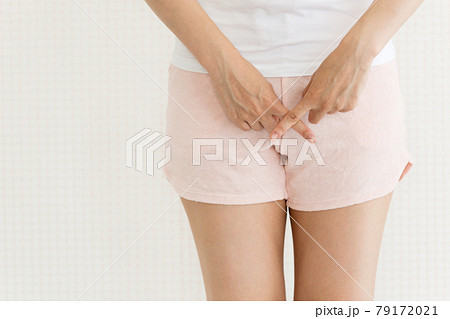 股・禁止する女性 79172021