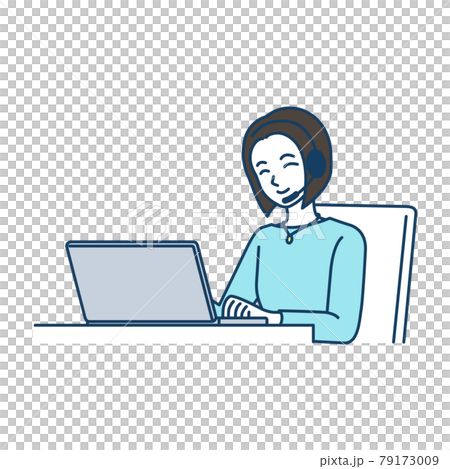 笑顔でPCを使う女性 笑顔でPCを使う女性 79173009