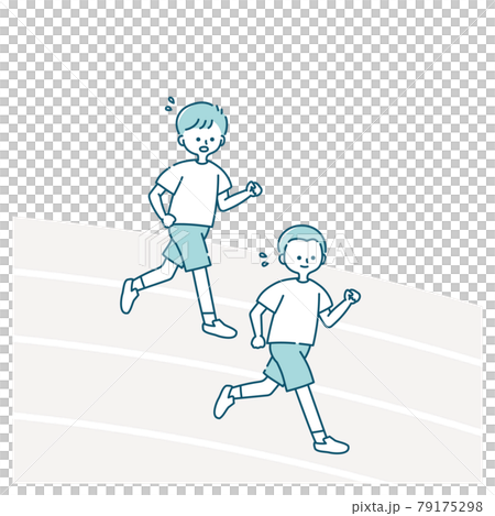 男孩們在體育課的操場上奔跑 79175298