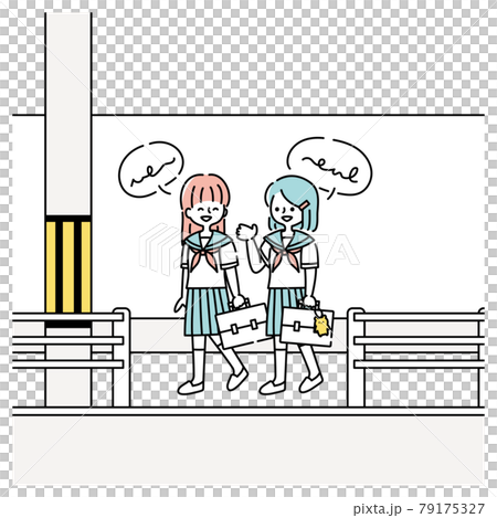 走在學校路上的女學生談話時 走在學校路上的女學生談話時 79175327