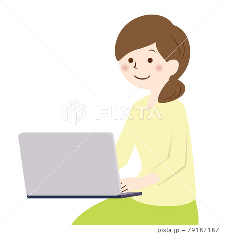 PCを操作する女性のイラスト PCを操作する女性のイラスト 79182187