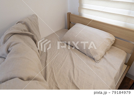 ベッド　イメージ 79184979