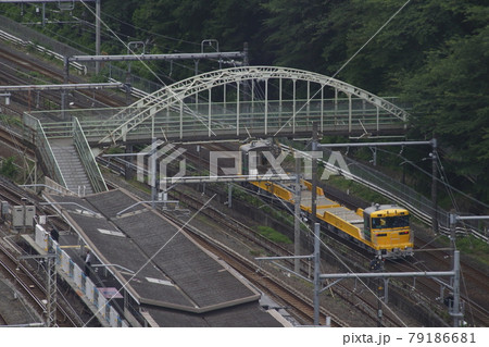 東北貨物線をゆくキヤE195系2両(定尺レール輸送車) 東北貨物線をゆくキヤE195系2両(定尺レール輸送車) 79186681