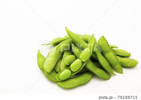 白バックの枝豆 79189715