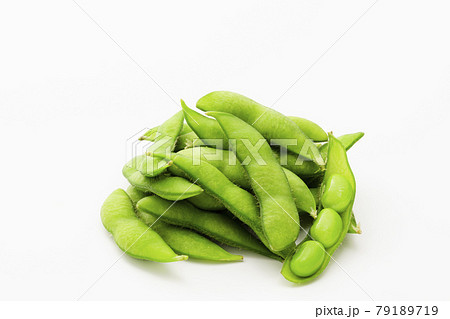 白バックの枝豆 白バックの枝豆 79189719