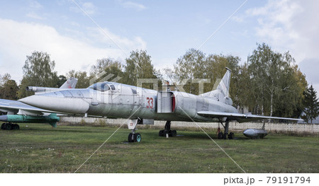 Tu-22M, the first Soviet supersonic long-range variable sweep wing jet bomber (1969) 79191794