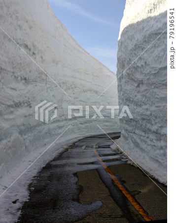 富山・アルペンルート・雪の大谷 富山・アルペンルート・雪の大谷 79196541