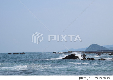 太平洋と巾着島 79197039