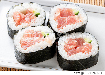 鉄火太巻き。 79197601