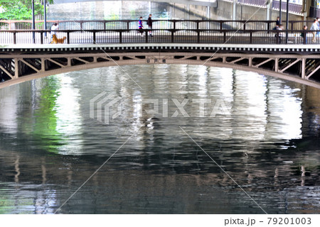 横浜高速下の運河に架かる谷戸橋 横浜高速下の運河に架かる谷戸橋 79201003