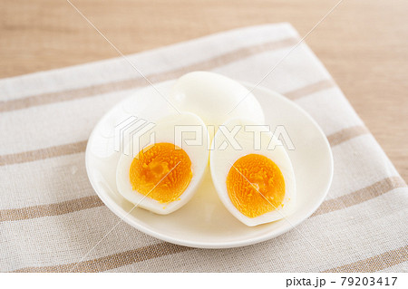 ゆで卵 79203417