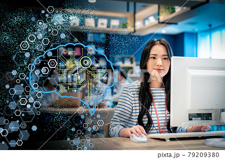 オフィスのエンジニア　撮影協力：Creadisce（丸善雄松堂株式会社） 79209380