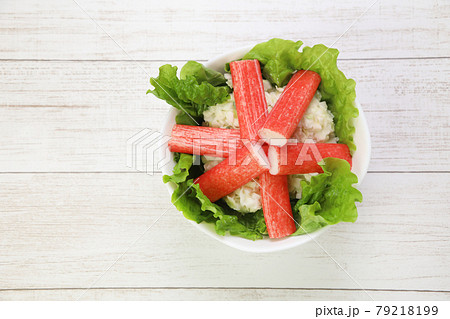 カニカマサラダ 79218199
