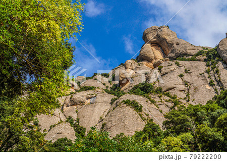 モンセラットの奇形岩山 スペインカタルーニャ州 の写真素材