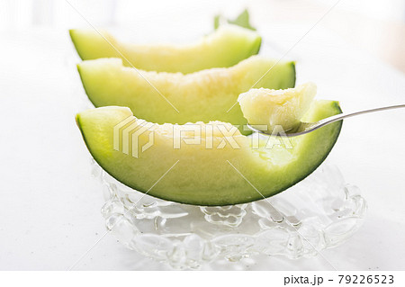 カットしたぺルルメロン 79226523
