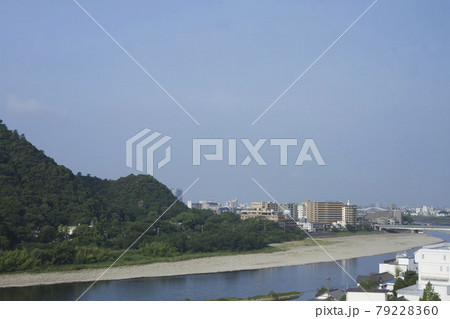 6月中旬朝の長良川と町並み 6月中旬朝の長良川と町並み 79228360