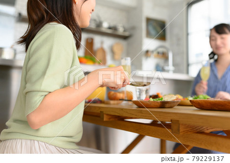 Image photo 79229137