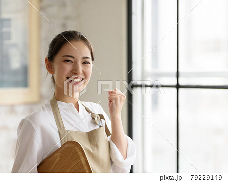 店員さん 79229149