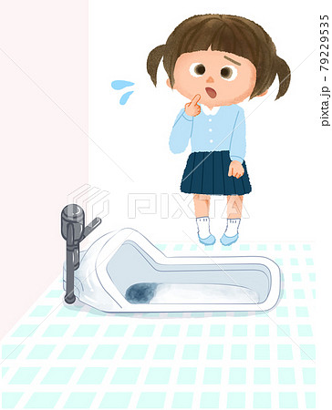 和式トイレで困る女の子 和式トイレで困る女の子 79229535