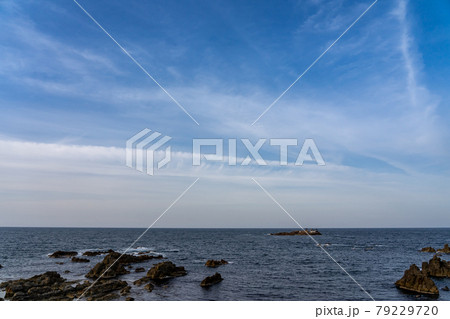 兵庫県豊岡市の日和山海岸にある竜宮城のような後ヶ島 兵庫県豊岡市の日和山海岸にある竜宮城のような後ヶ島 79229720