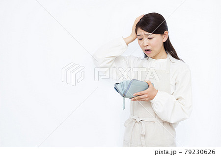 生活費に困る30代の主婦 79230626