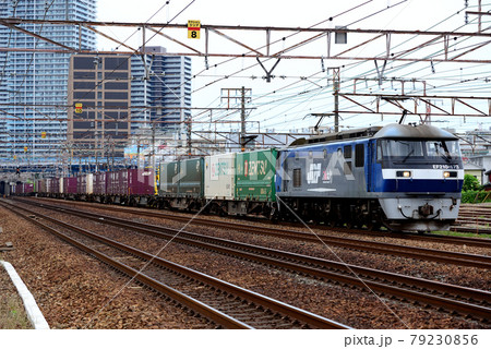 東海道本線を行くEF210-173コンテナ貨物列車 79230856