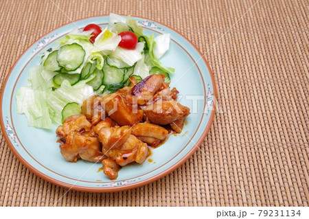 チキンソテーを和風ソースで 79231134