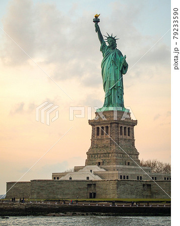 Statue of Liberty at dusk - Stock Photo [79233590] - PIXTA