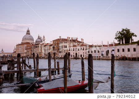 Panoramic view of Venice grand canal view with historical buildings 79234012