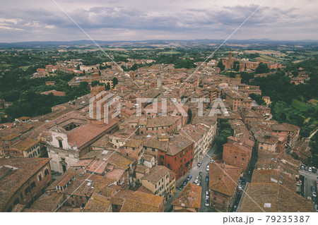 Panoramic view of Siena city with historic buildings and streets 79235387