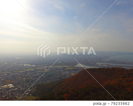 屋島から屋島湾を臨む〜ドローンで空撮(香川県高松市) 屋島から屋島湾を臨む〜ドローンで空撮(香川県高松市) 79235662
