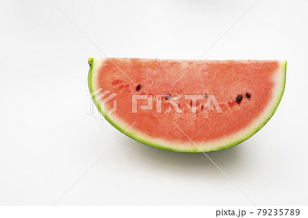 カットされたスイカ 79235789