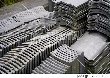 沢山の瓦 79236492