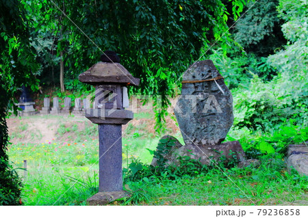 古来の祠と石碑　その2107 79236858
