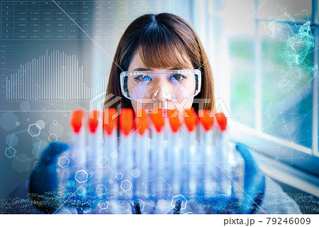 研究をする科学者のイメージ 79246009