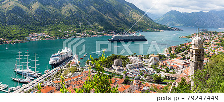 モンテネグロ コトルの城壁から見える風景と救世処女教会 モンテネグロ コトルの城壁から見える風景と救世処女教会 79247449