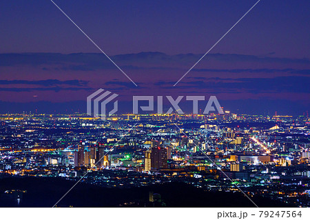 横浜方面の夜景　高尾山からの眺め 79247564