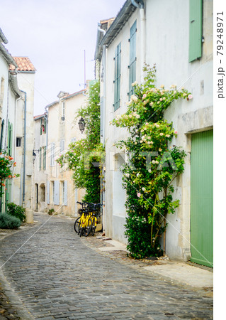 alley on ile de Re alley on ile de Re 79248971