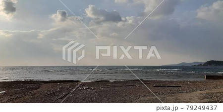 森の鼻 無人の冬の海 森の鼻 無人の冬の海 79249437