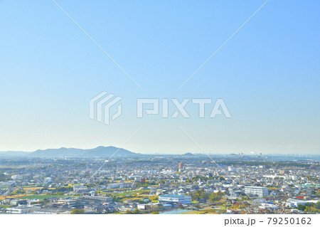 岩屋緑地から見える豊橋市の街並み 79250162
