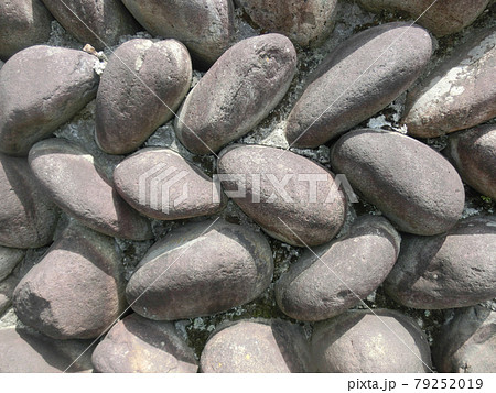 初夏 石のブロックの正面背景 79252019