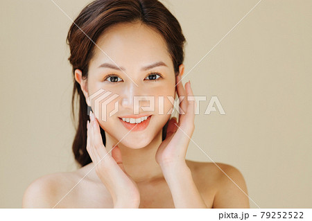 Women beauty Women beauty 79252522